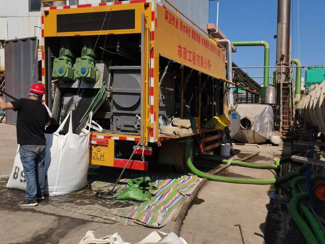 普定淤泥压干处理